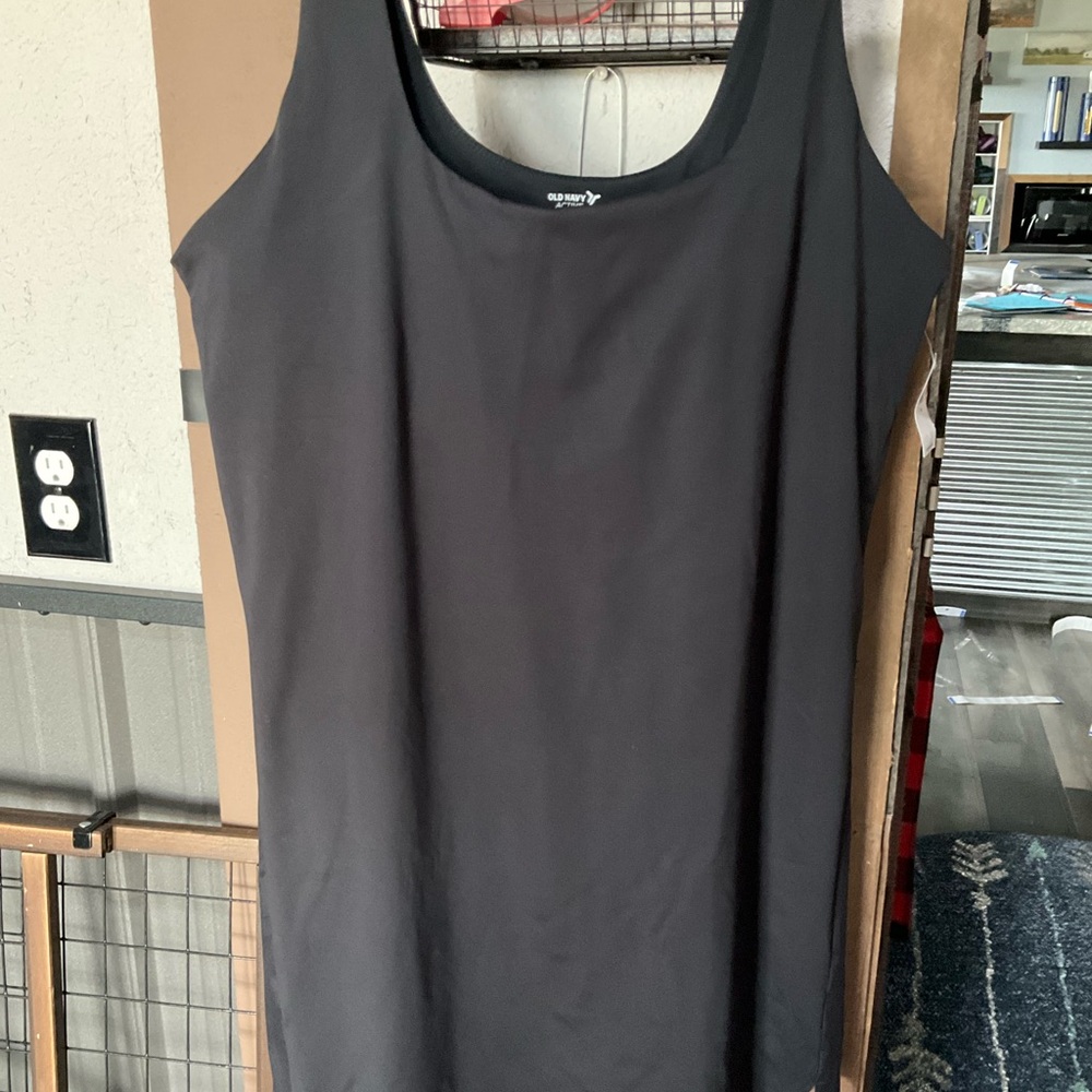 Old Navy Black Scoop Neck Tank Top - Women's